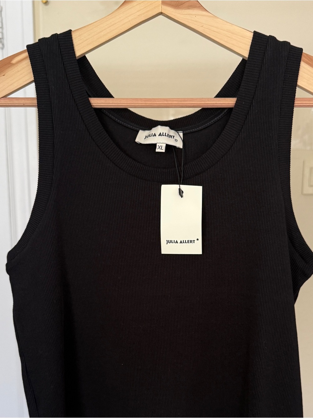 Julia Allert Essential Black Ribbed Tank Top Scoop Neck Size XL New With Tags